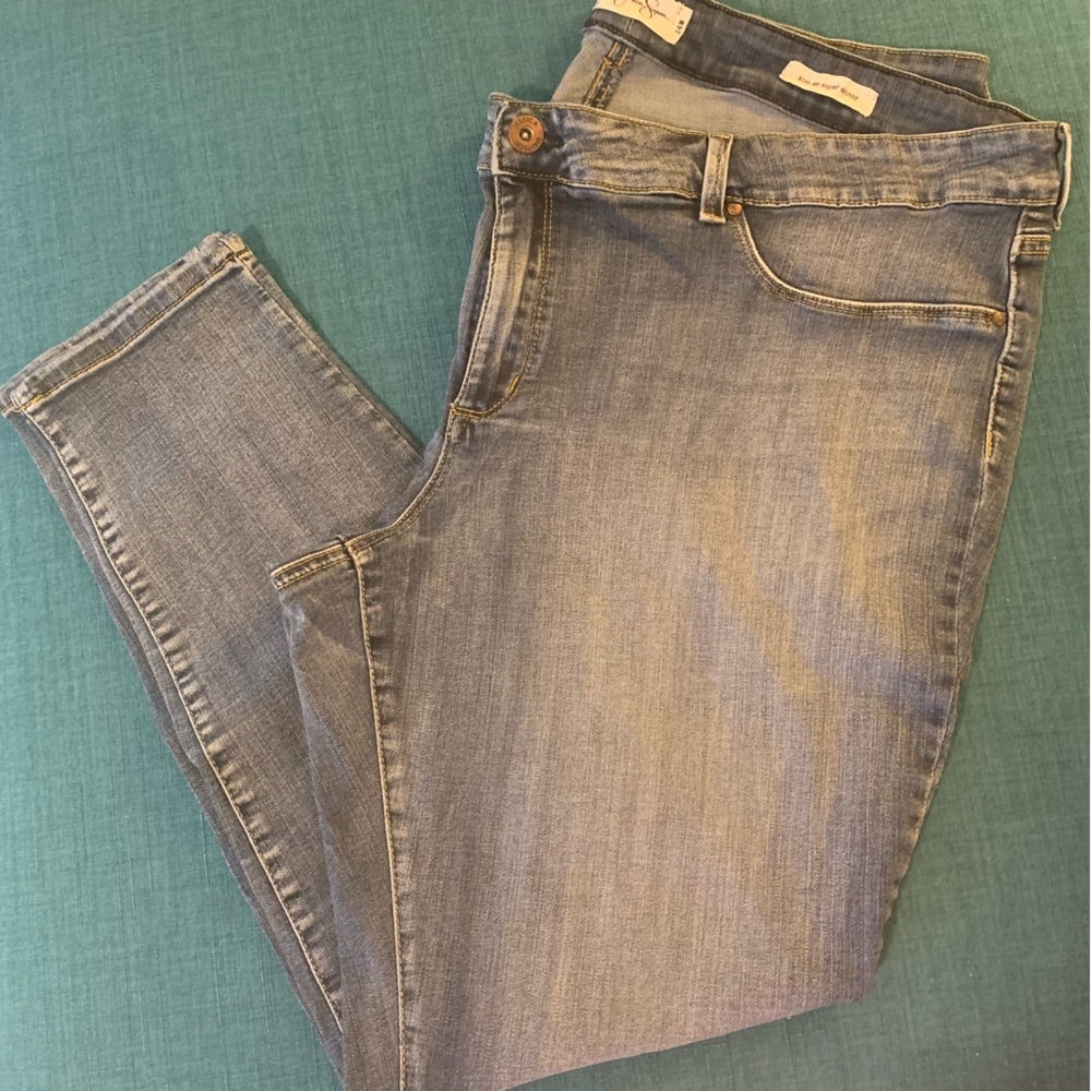 Jessica Simpson Kiss Me Skinny Jeans, 24W